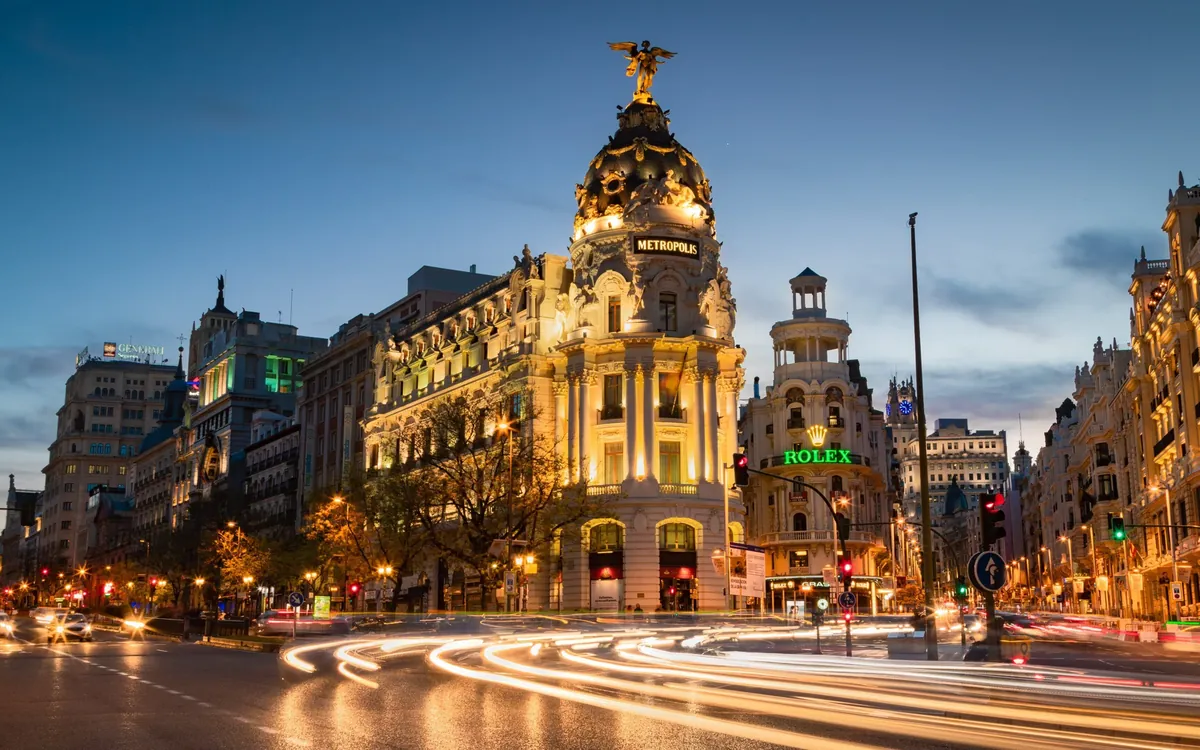 Vista de Madrid — reunificación de deudas con Agrupa